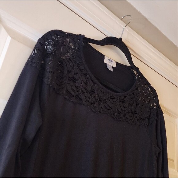 Old Navy black lace top long sleeve top with open sides M - Picture 2 of 5